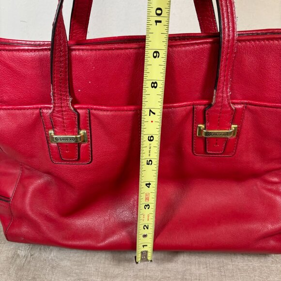 Vtg Coach Taylor Red Leather Purse - Picture 14 of 16